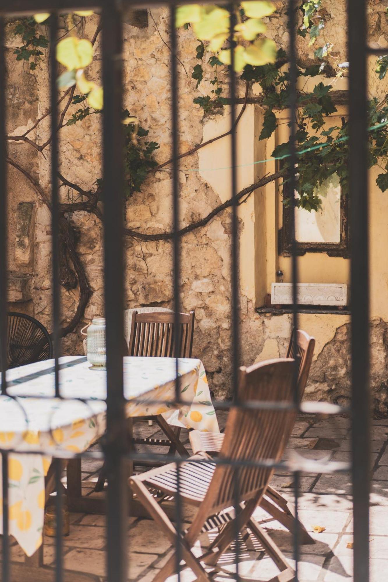 Maison Pelissier Bed And Breakfast With Sweeming Pool Cuxac-dʼAude Dış mekan fotoğraf